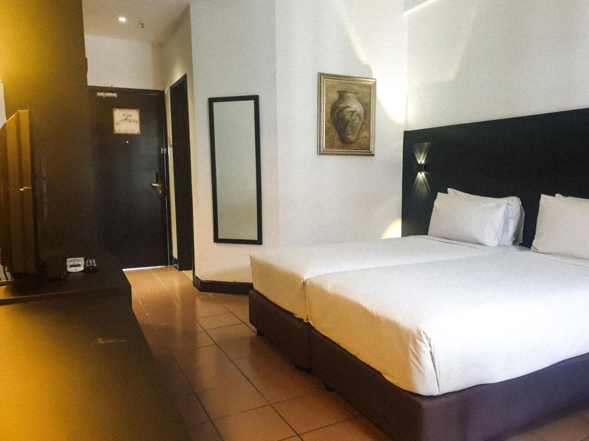Flamingo By The Lake, Kuala Lumpur Hotel 4*
